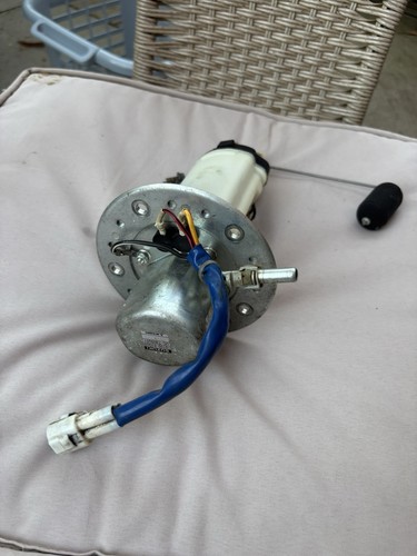 Gsxr 1000 fuel pump and - gsxr, k5