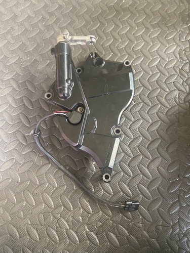 Suzuki gsxr sprocket cover
